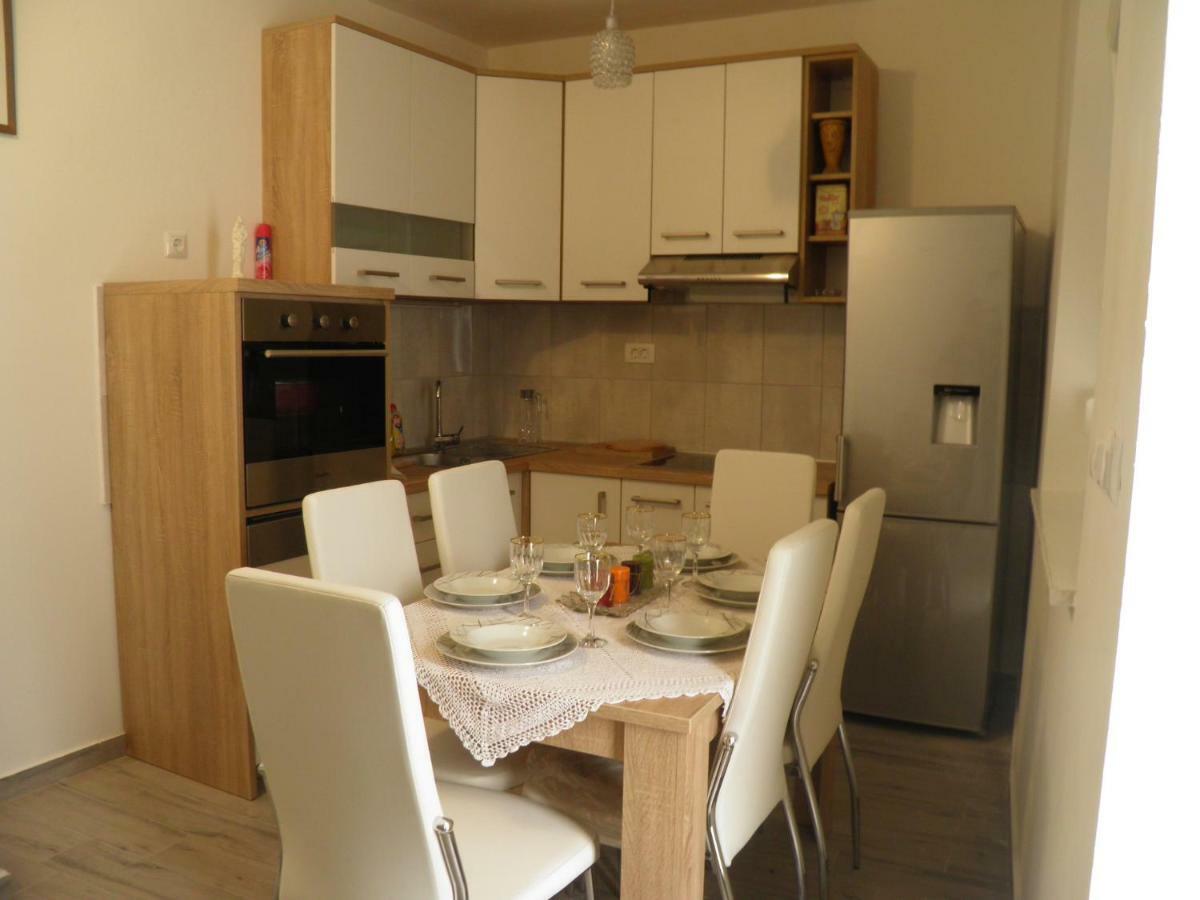 Apartment Dorothy Kaštela Eksteriør billede